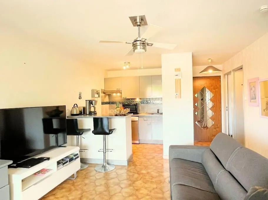 לה-לונד-לה-מורה Appartement 400M Plage A Pieds דירה